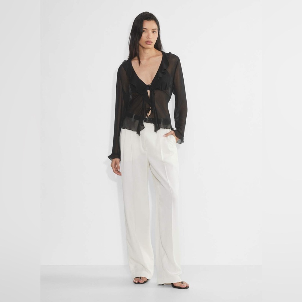 ARITZIA Wilfred Frenchy Blouse - Picture 2 of 12